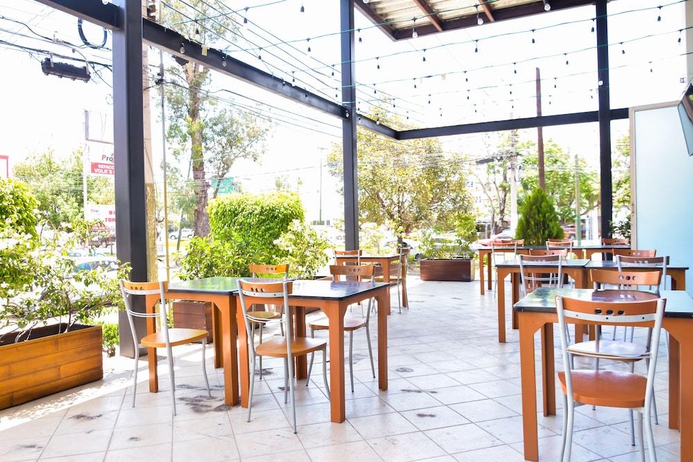 Hg Hotel Сапопан Екстер'єр фото
